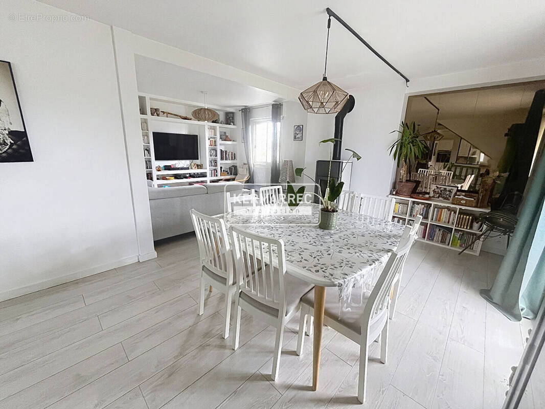 Maison à SAINT-ERBLON