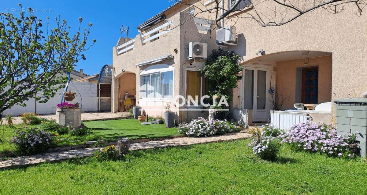 Maison à COURSAN