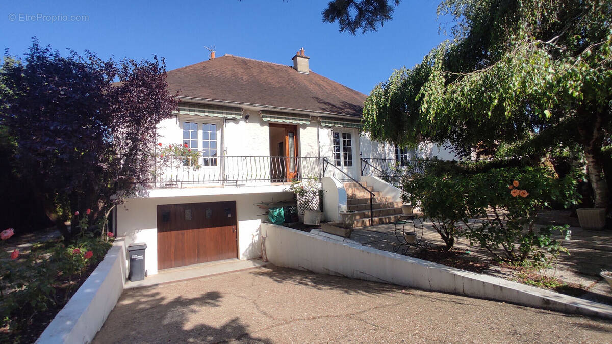 Maison à CHATELLERAULT