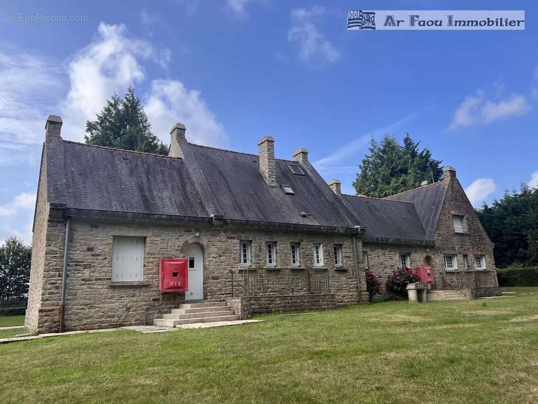 Maison à PONT-DE-BUIS-LES-QUIMERCH