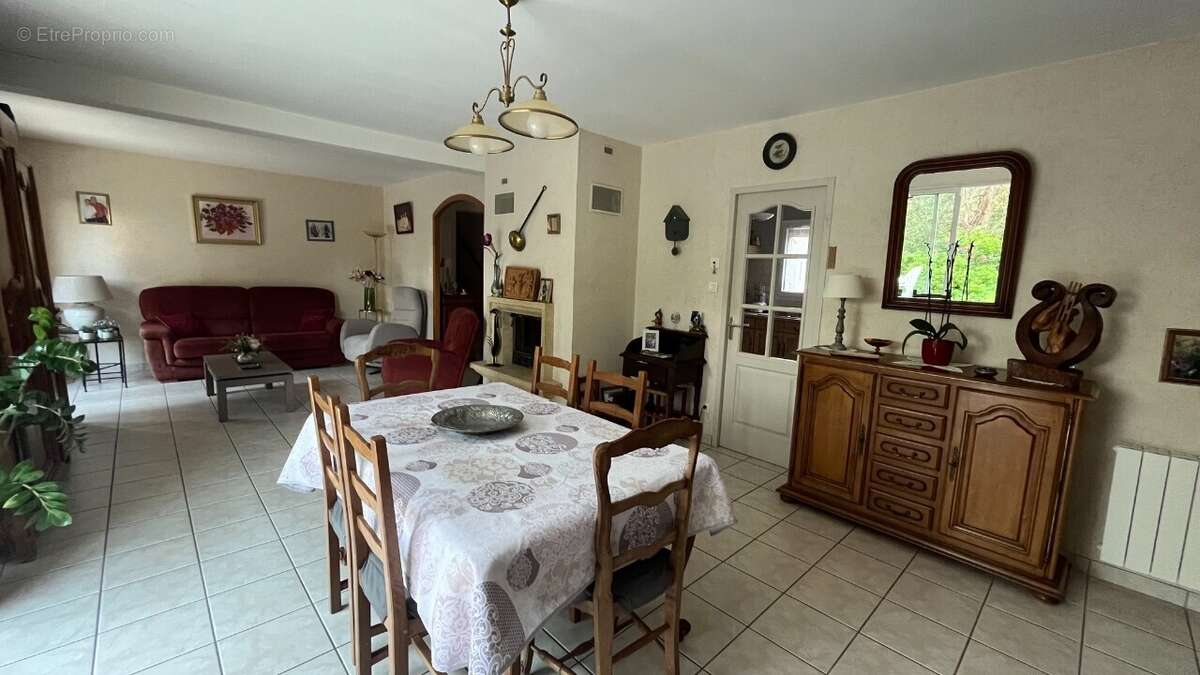 Maison à SALVIZINET