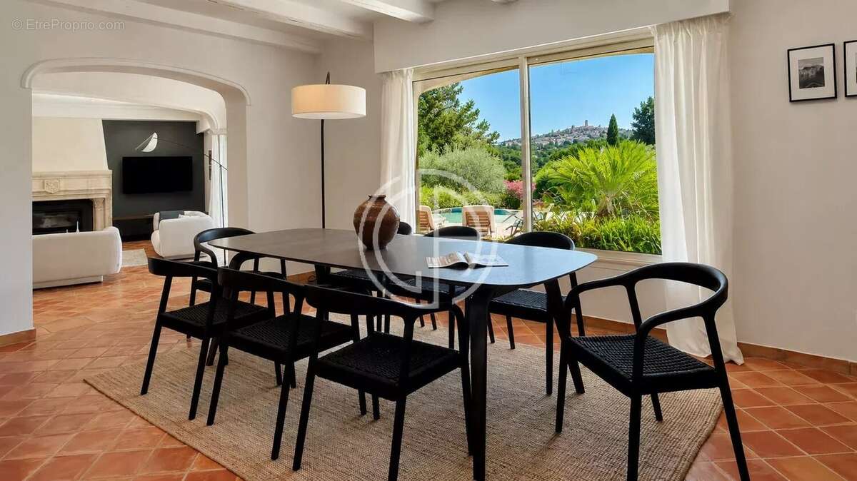 VILLA - MOUGINS - Secteur Prestigieux - photo 4