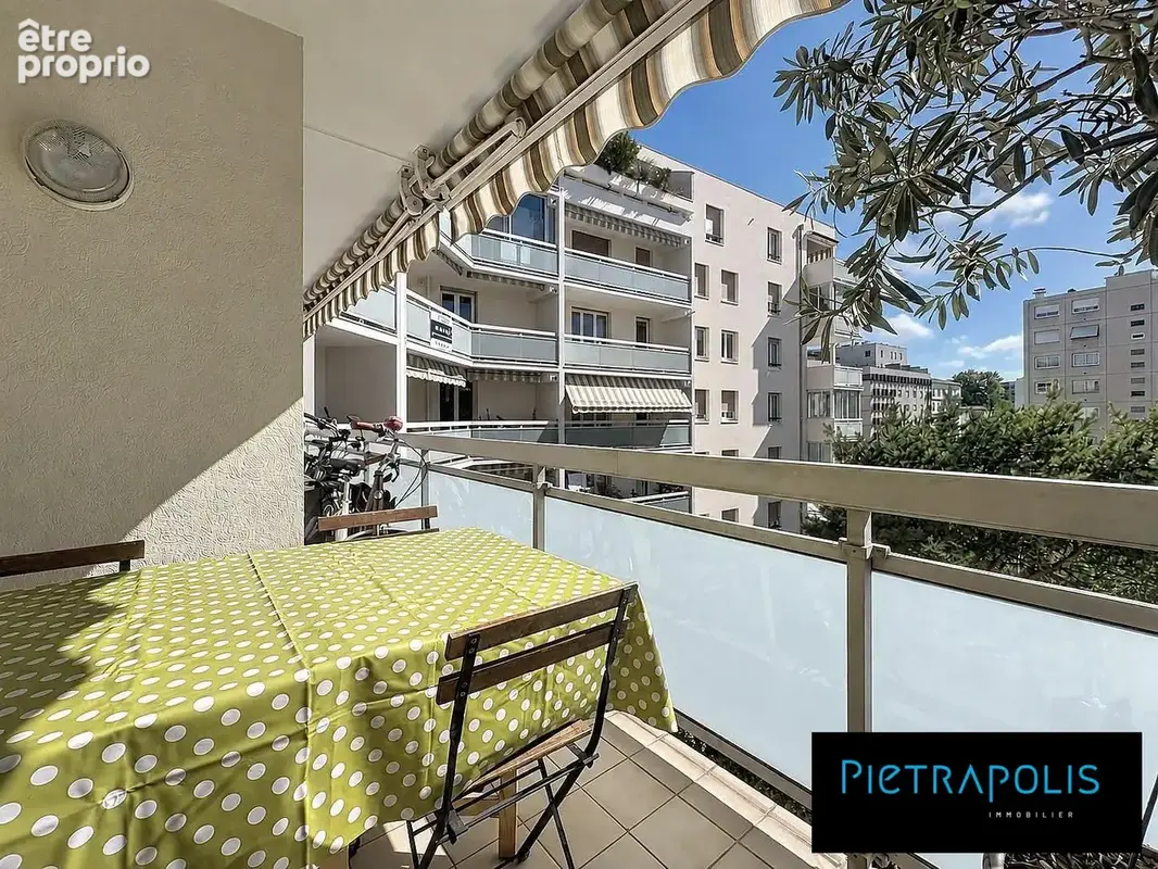 Appartement 4 pièces 83 m² à vendre à Lyon-7e (69007) - photo 2