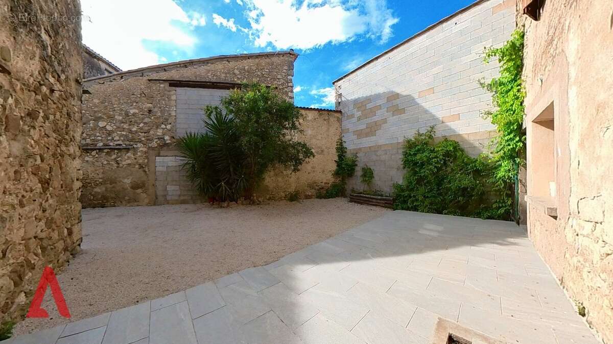 Maison à SAINT-GENIES-DE-FONTEDIT