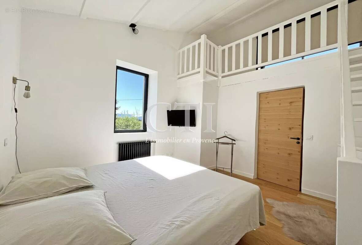 Maison à VAISON-LA-ROMAINE