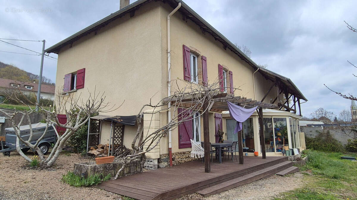 Maison à BEVENAIS