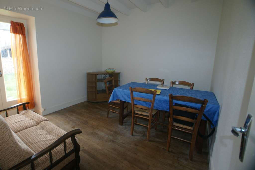 Immeuble de rapport 125m² à les adjots - photo 3
