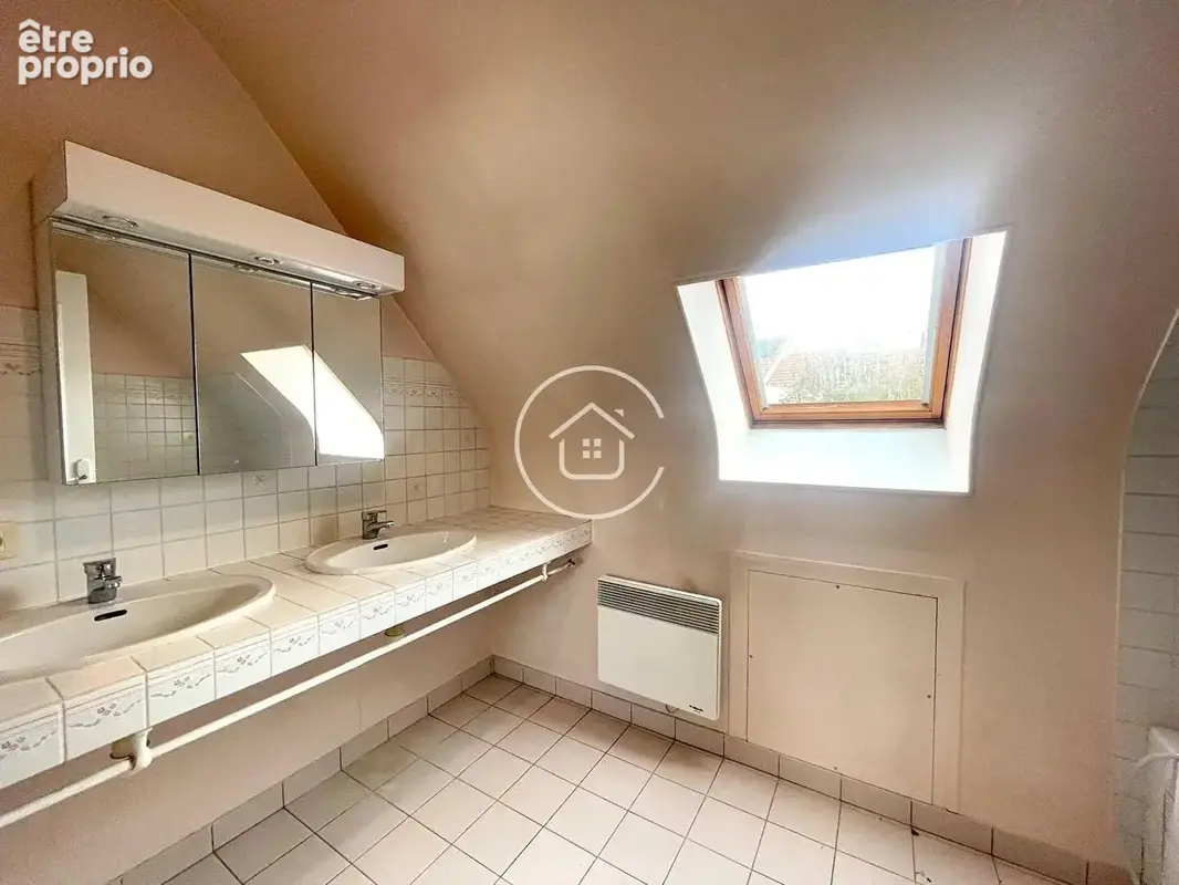Maison La Chaussee Saint Victor 7 pièce(s) 128 m2 - photo 11