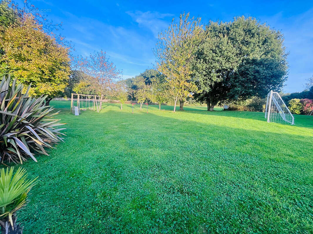 Maison à MINIAC-MORVAN