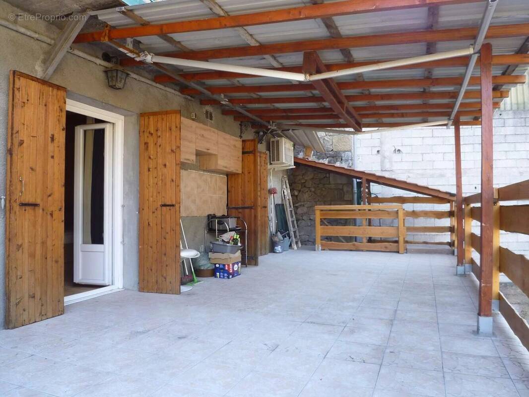 Appartement à GUILLAUMES