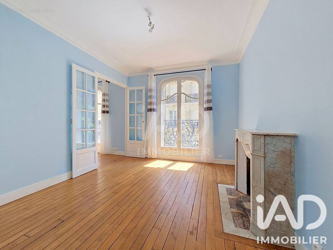 Photo 1 - Appartement à COURBEVOIE