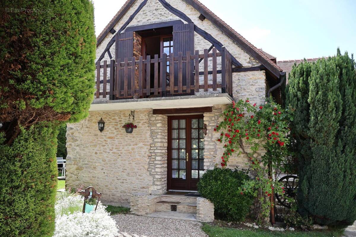 Photo 1 - Maison à COURCELLES-LES-GISORS