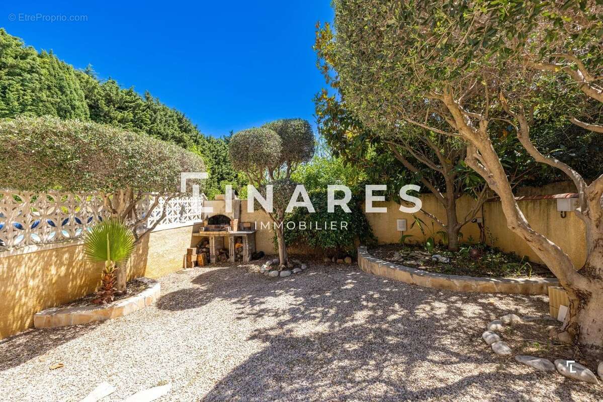 LA GRACIEUSE - Villa T4 de 165m² - Piscine - Parcelle 604m² - 13013 La Batarelle - photo 16