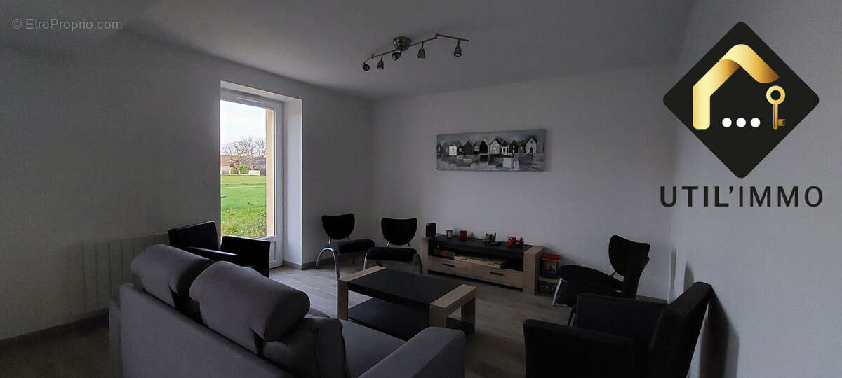 Maison à MONTIERCHAUME