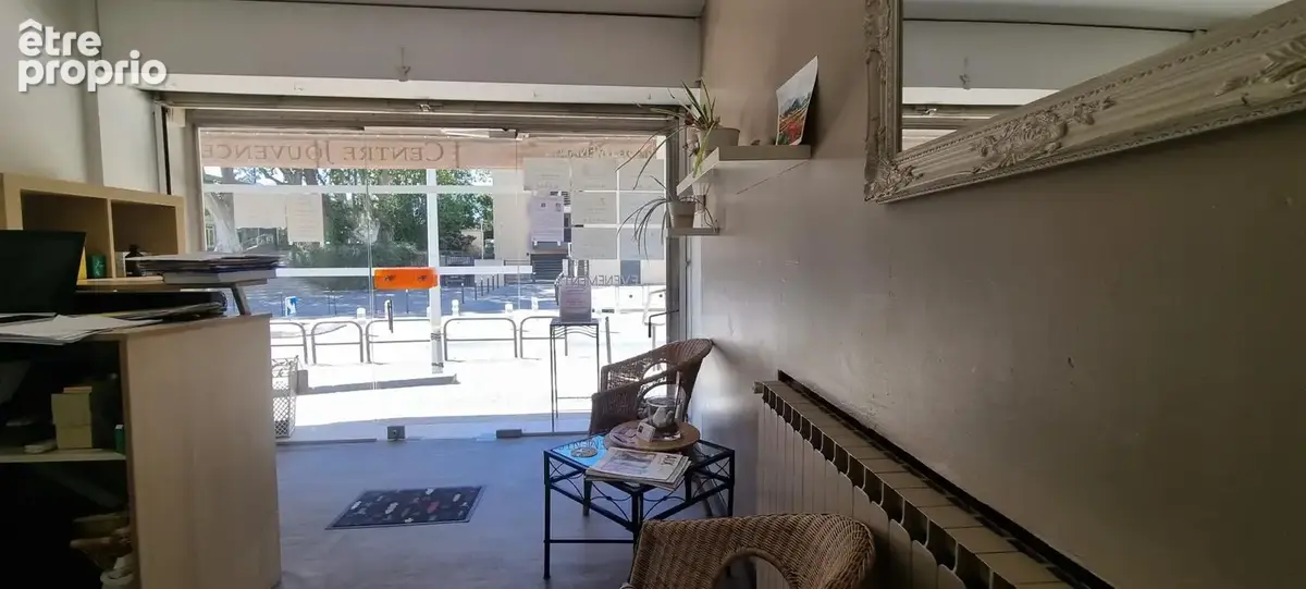 Aix Ouest – Local 74 m² – Loyer 863 € HT – Parking – Bail 2029 - photo 3