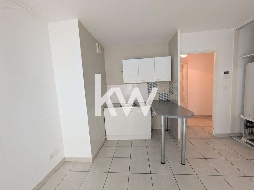 Appartement 34 m² à Saint-Etienne  - photo 4
