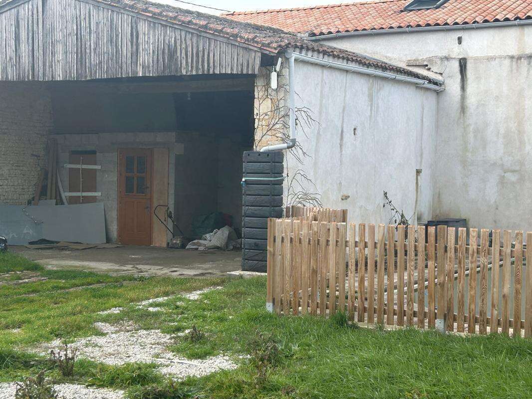 Maison à VERINES