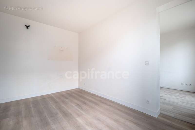 Appartement à PARIS-19E