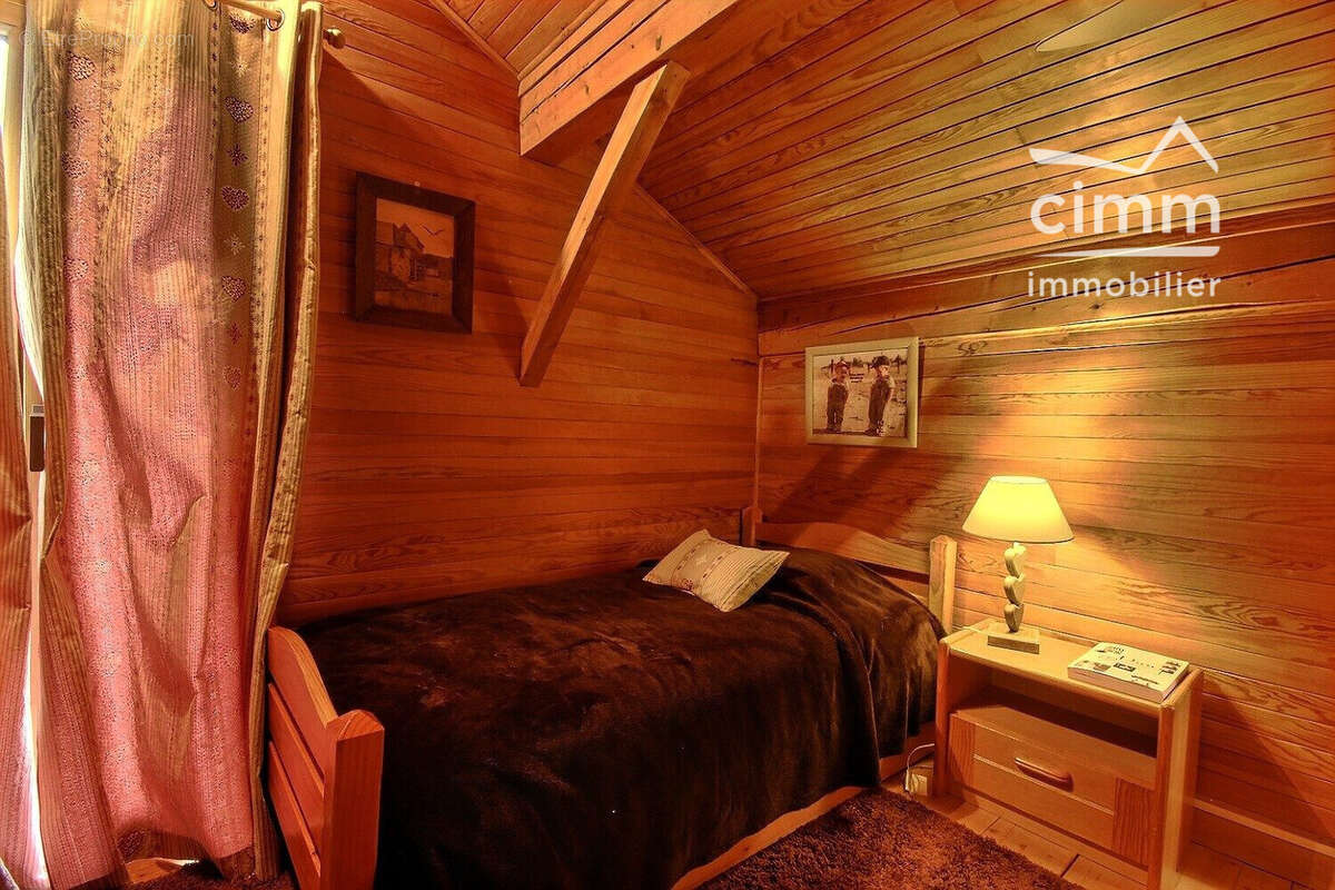 Maison à ARACHES-LA-FRASSE