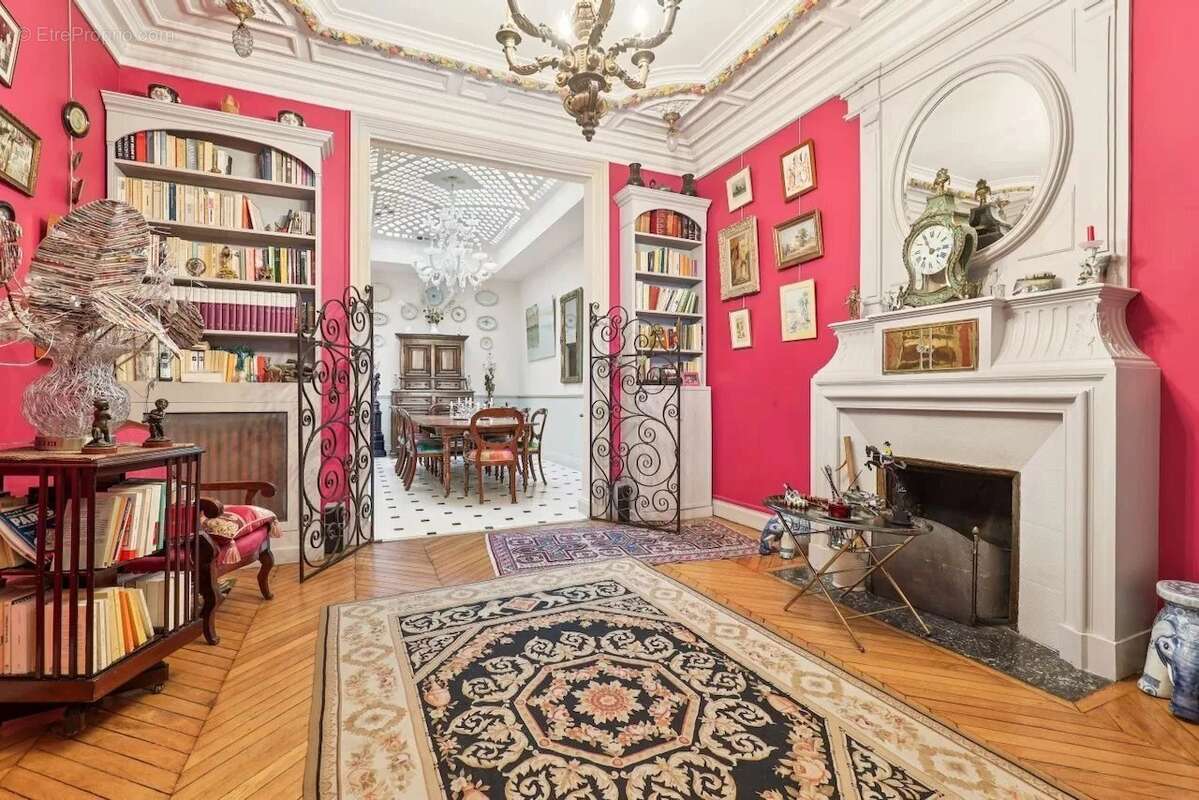 Appartement à PARIS-17E
