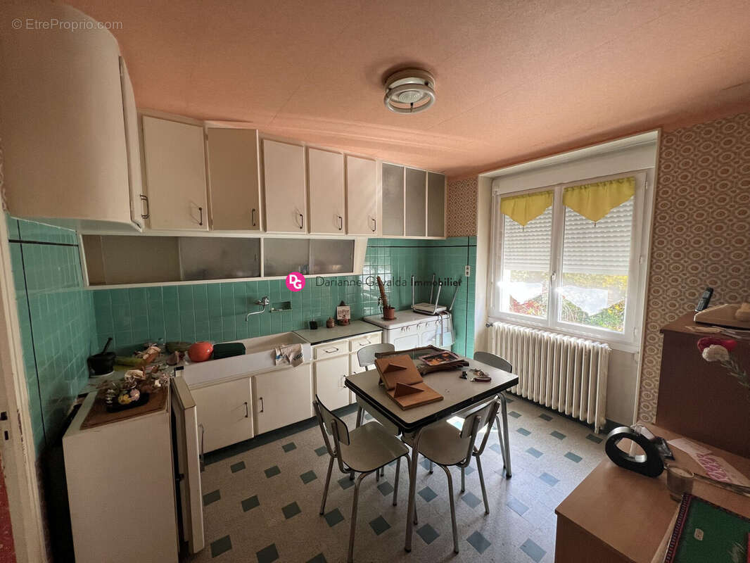 Maison à DECAZEVILLE