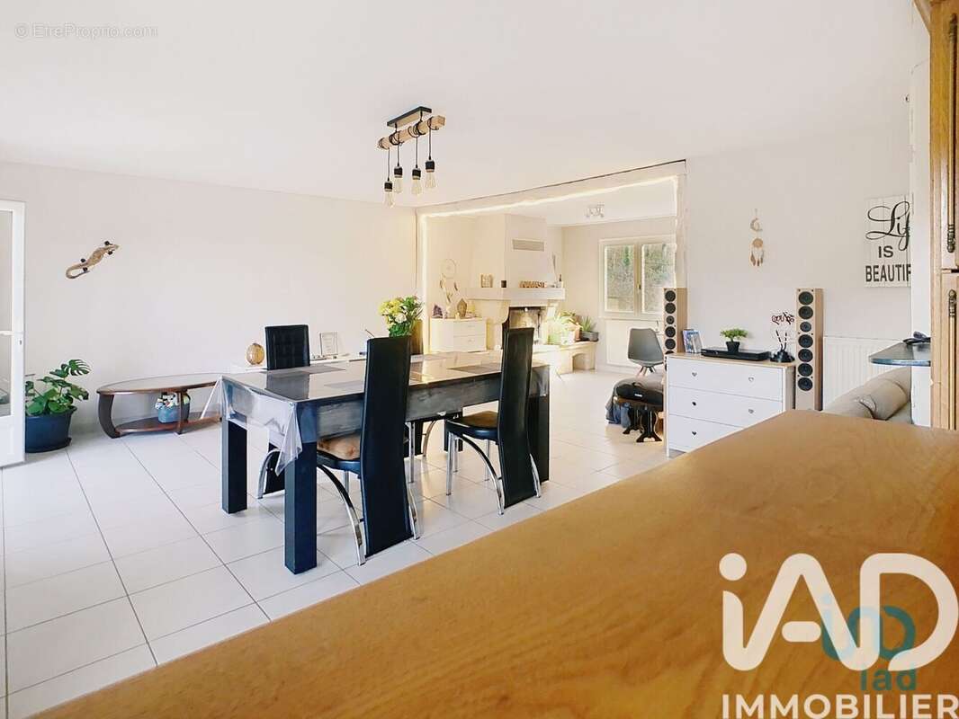 Maison 197 m² à Marquay  - photo 7