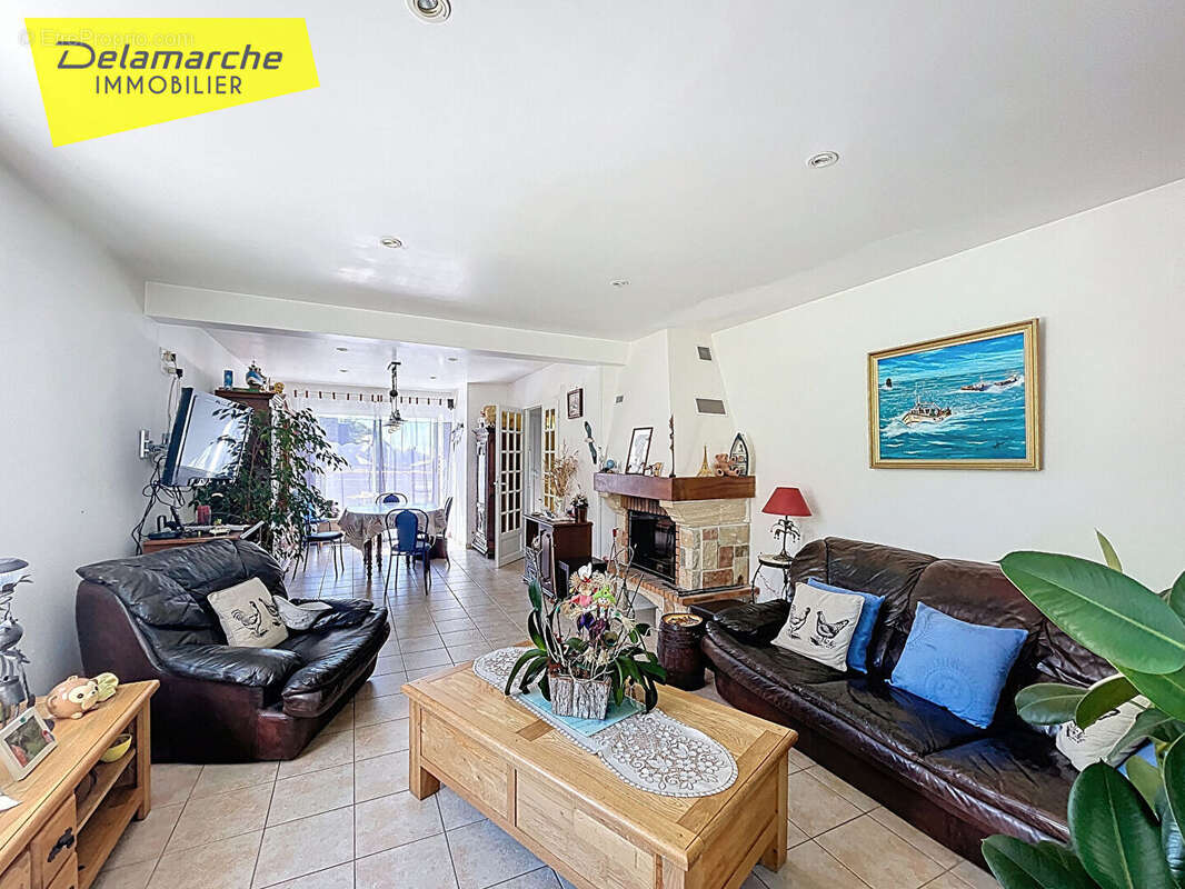 Maison à BRICQUEVILLE-SUR-MER