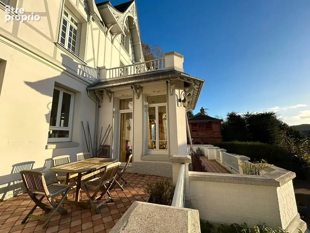 Maison de caractère à vendre - Montivilliers - 244 m² - 6 chambres - Parc 4 500 m² - Dépendances - photo 2