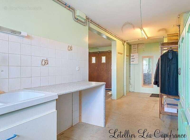 Maison à AZAY-LE-BRULE