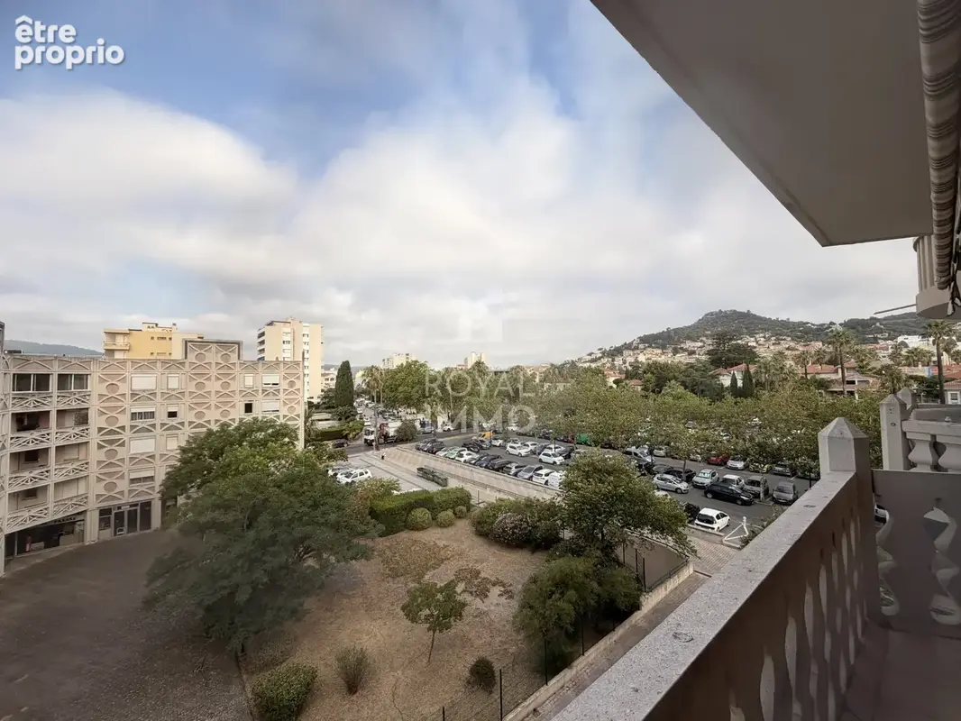 Appartement à HYERES
