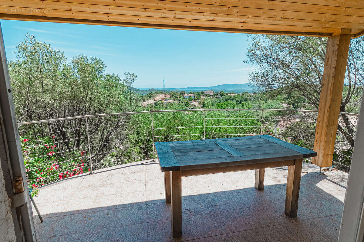 Maison vue mer à Lecci sur terrain de 1100 m2 au calme sans vis-à-vis - photo 3