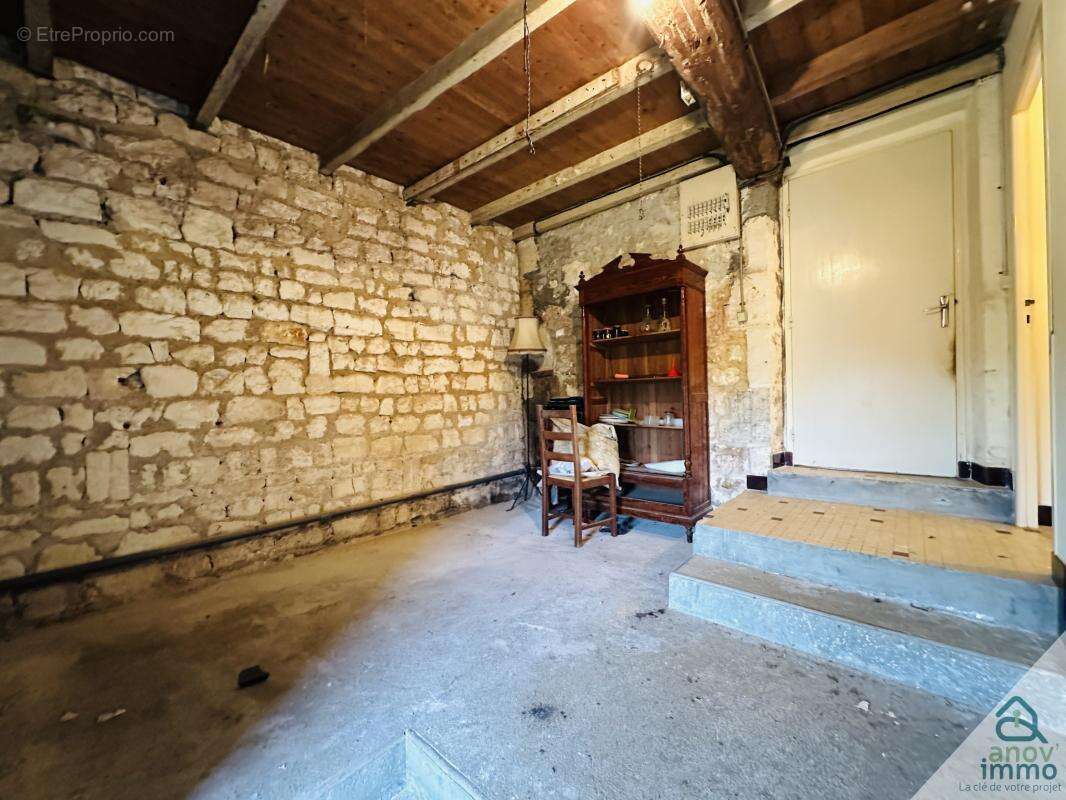 Maison à CHATEAUNEUF-SUR-CHARENTE