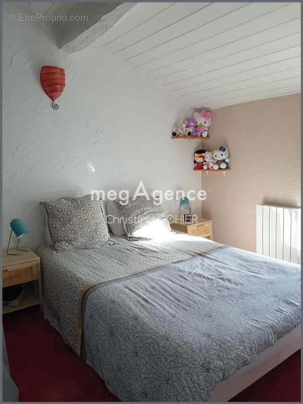 Maison à SAINT-GERMAIN-DE-MARENCENNES