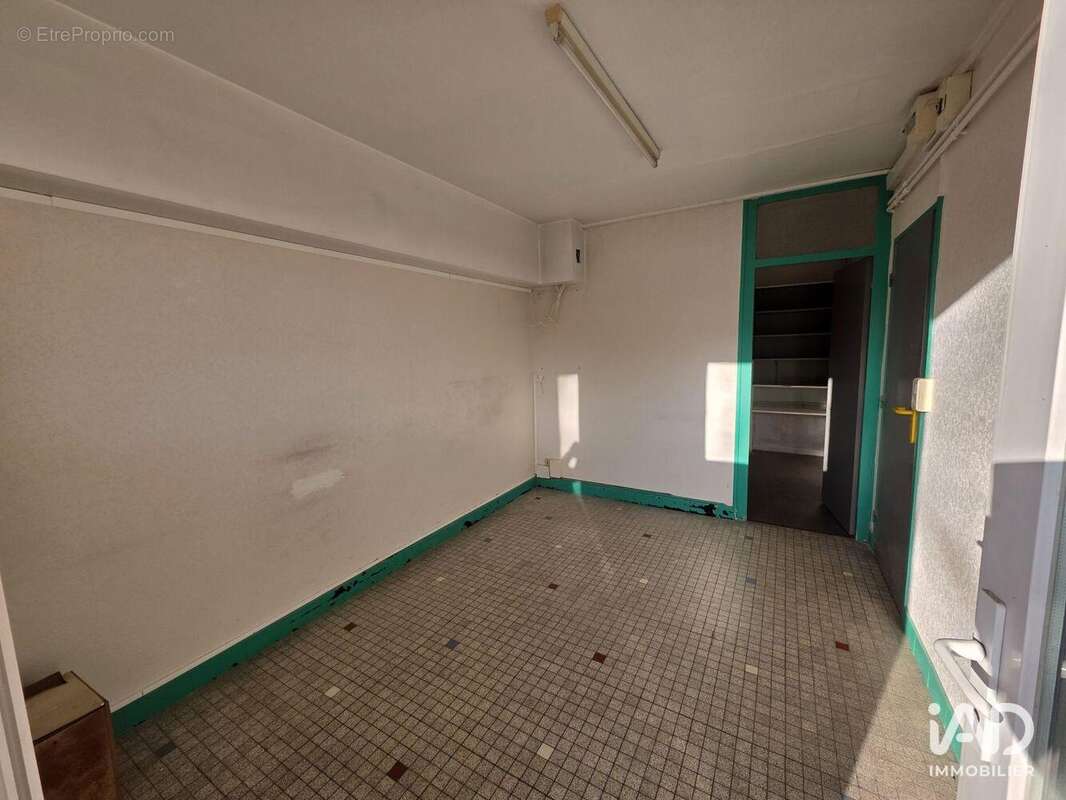 Photo 4 - Commerce à VESOUL