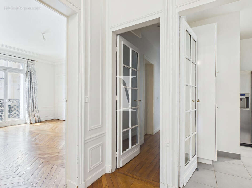 Appartement à PARIS-7E