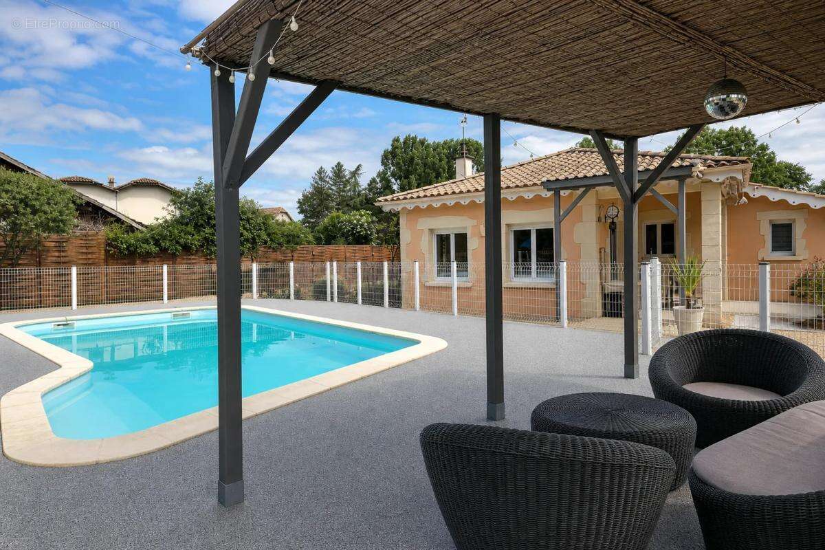Maison 5 pièces, piscine et jardin à Houeillès - photo 8