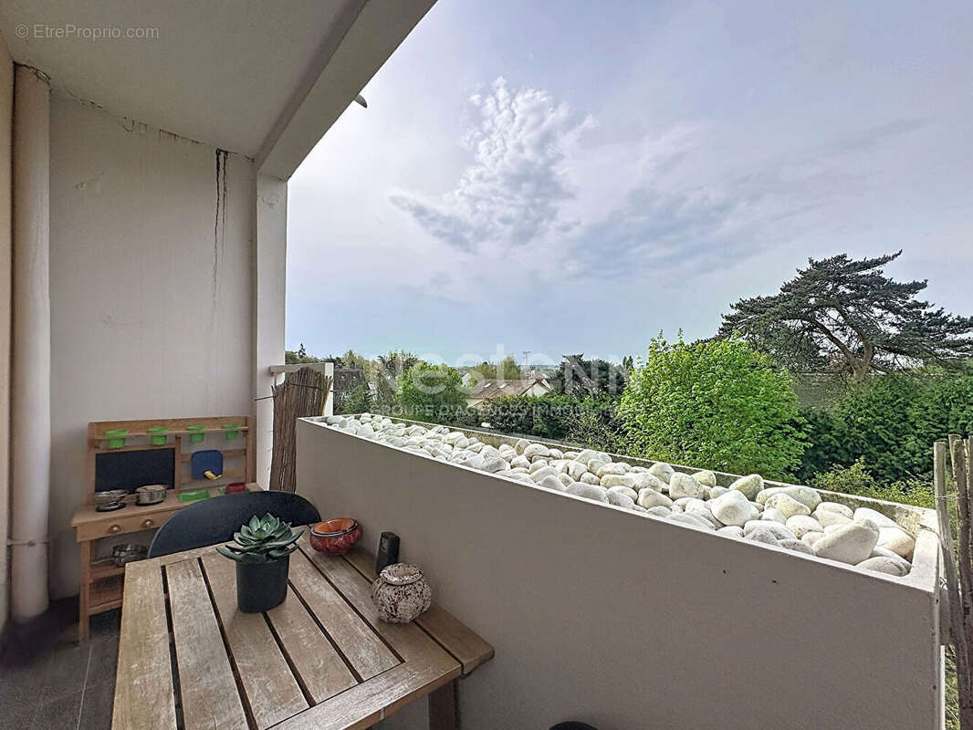Appartement à LAMORLAYE