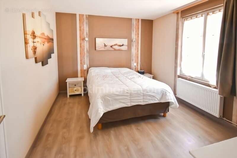 Maison à TREMBLAY-LES-VILLAGES