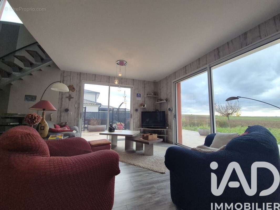 Photo 3 - Maison à REMEREVILLE