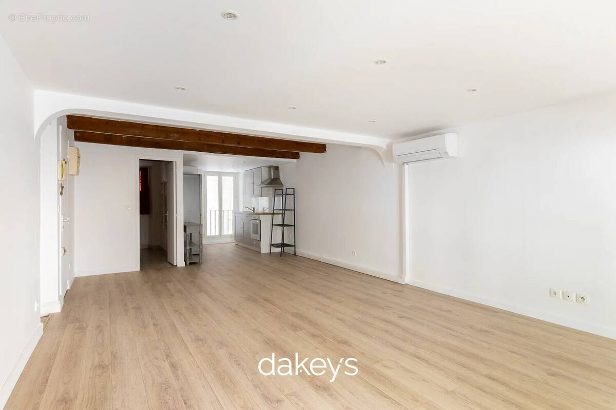 Appartement à MARSEILLE-6E