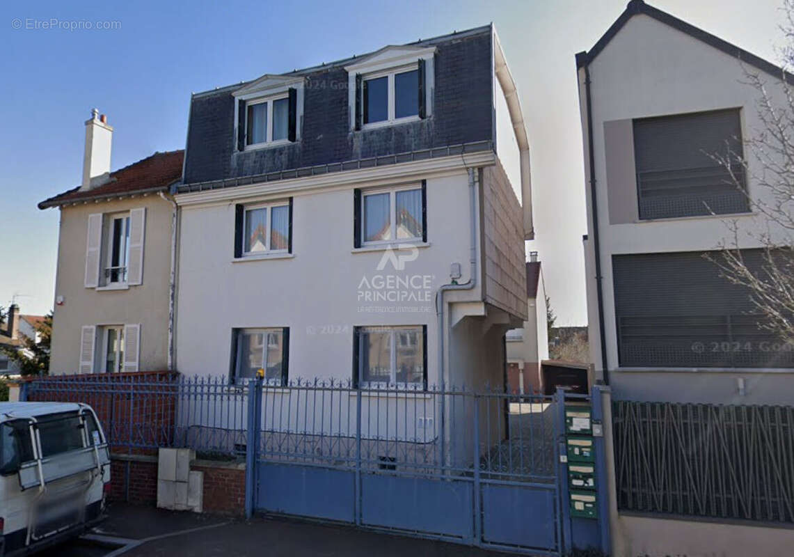 Appartement à MAISONS-LAFFITTE