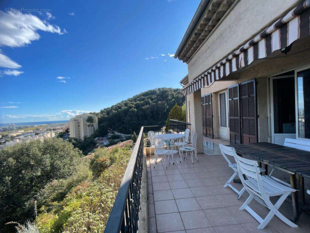 Maison à SAINT-LAURENT-DU-VAR