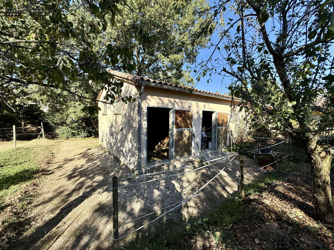 Maison à MONDONVILLE