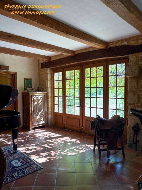 Appartement à MAUZENS-ET-MIREMONT