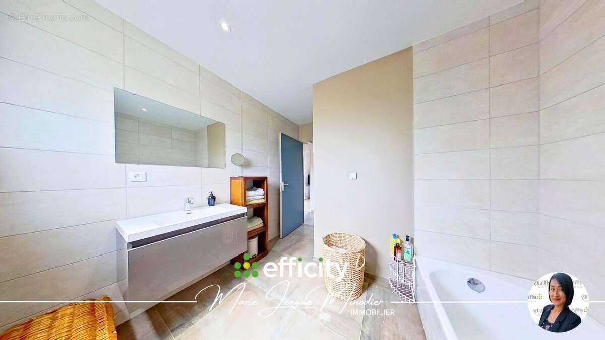 Maison 140 m² à Lachassagne  - photo 18