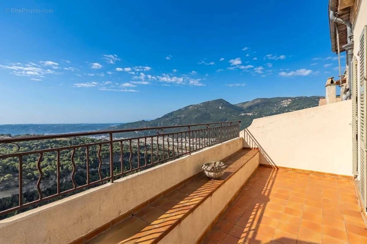 Maison de caractère 8P/ 354 m² – Vue panoramique / 6 suites / appartement 2P indépendant / terrain 1041 m² / 25 min de Nice - photo 19