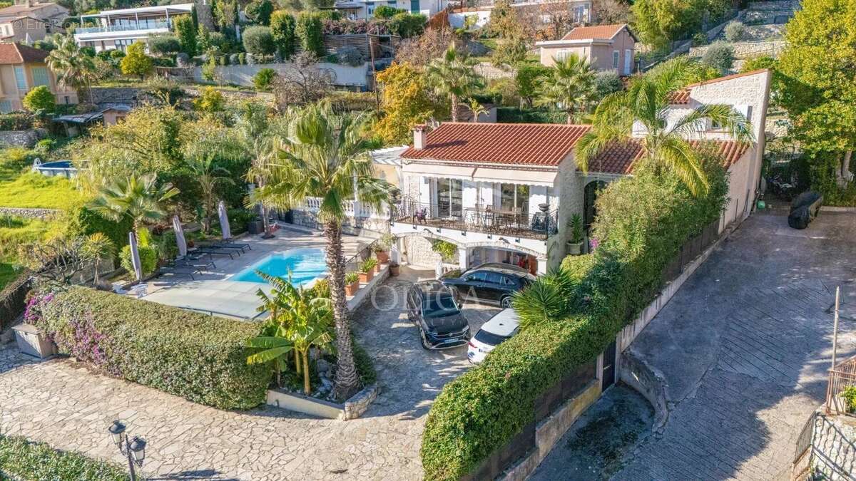 Maison à BEAUSOLEIL