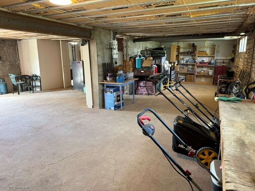 Maison à CHAMPAGNE-MOUTON