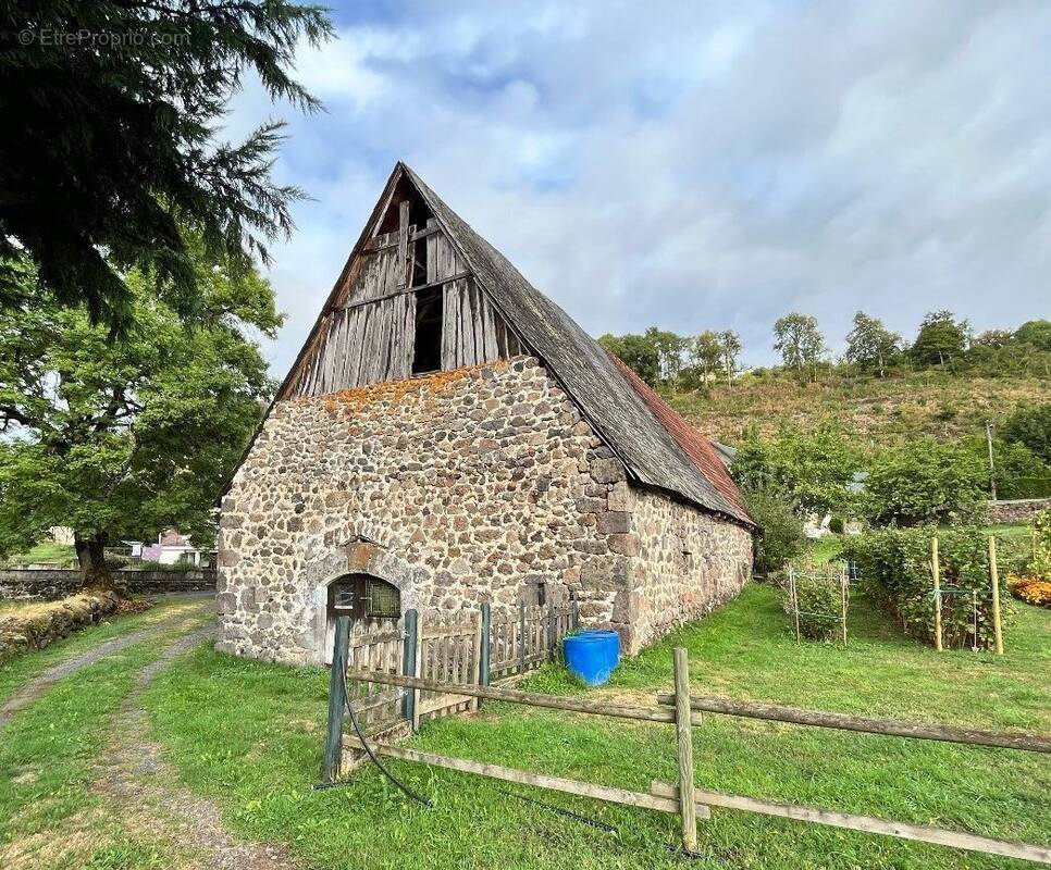 Autre à VIC-SUR-CERE