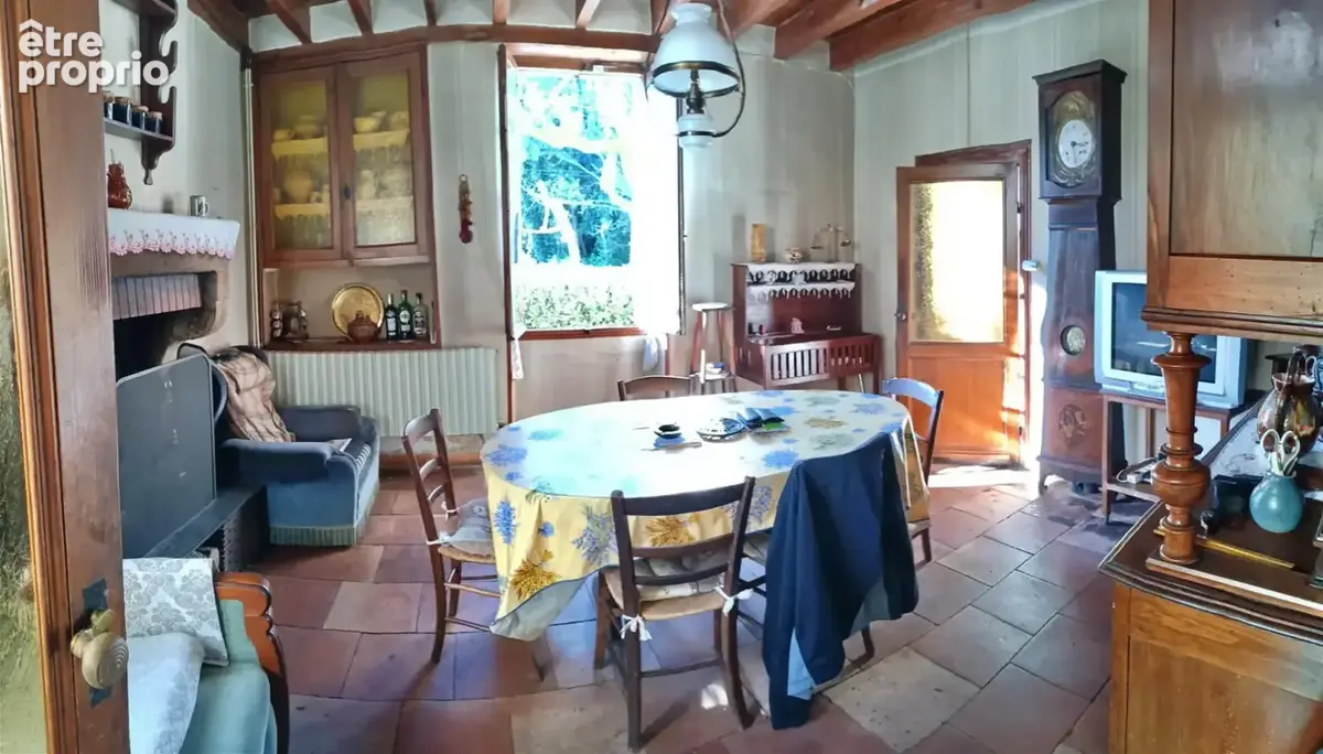 Maison 6 pces charme de l'ancien,poutres,cheminées - photo 4